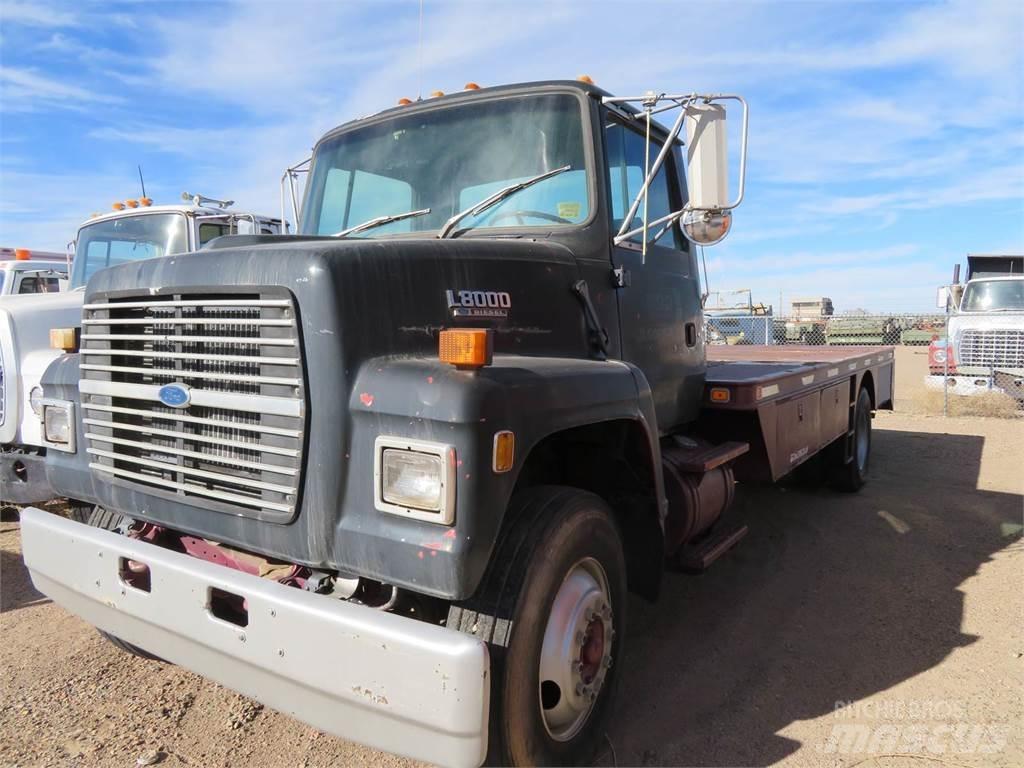 Ford L8000 Kiperi kamioni