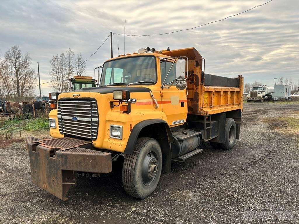 Ford L8000 Kiperi kamioni