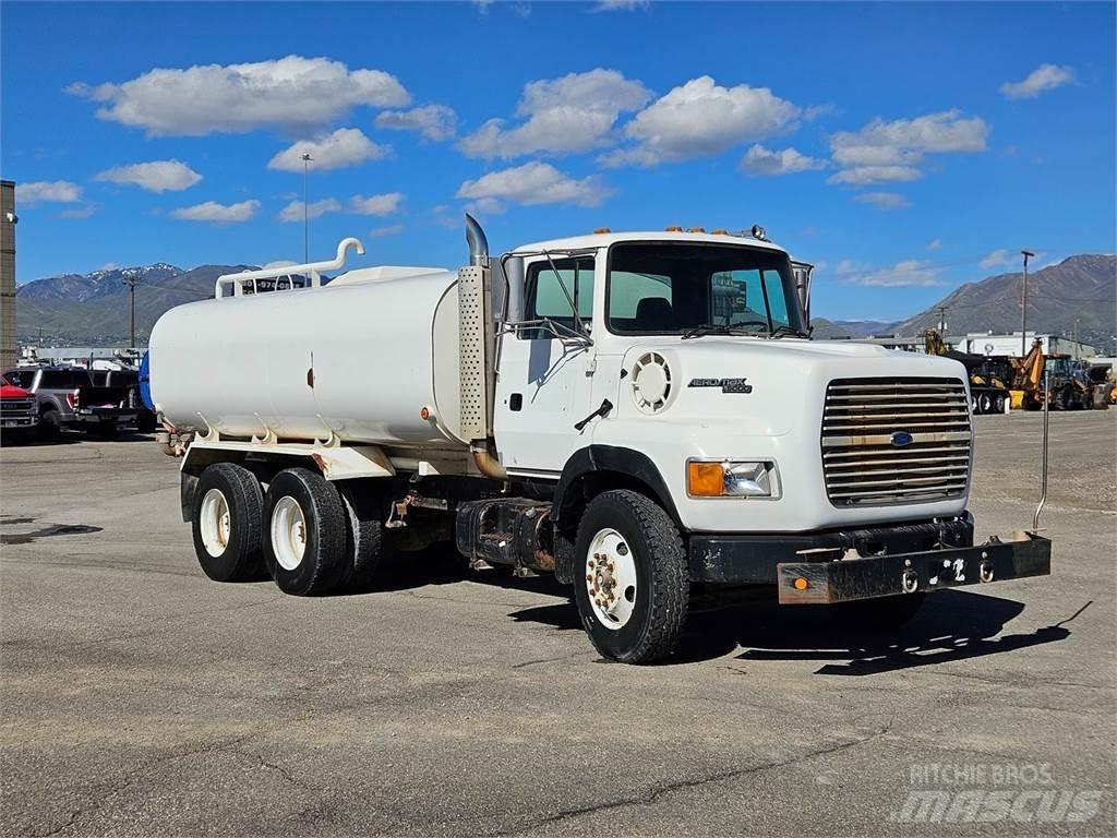 Ford L9000 Kamioni cisterne