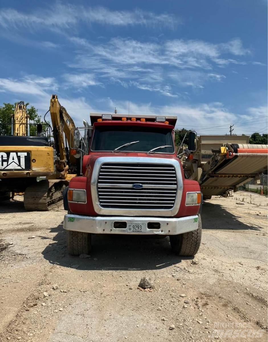 Ford L9000 Kamioni cisterne