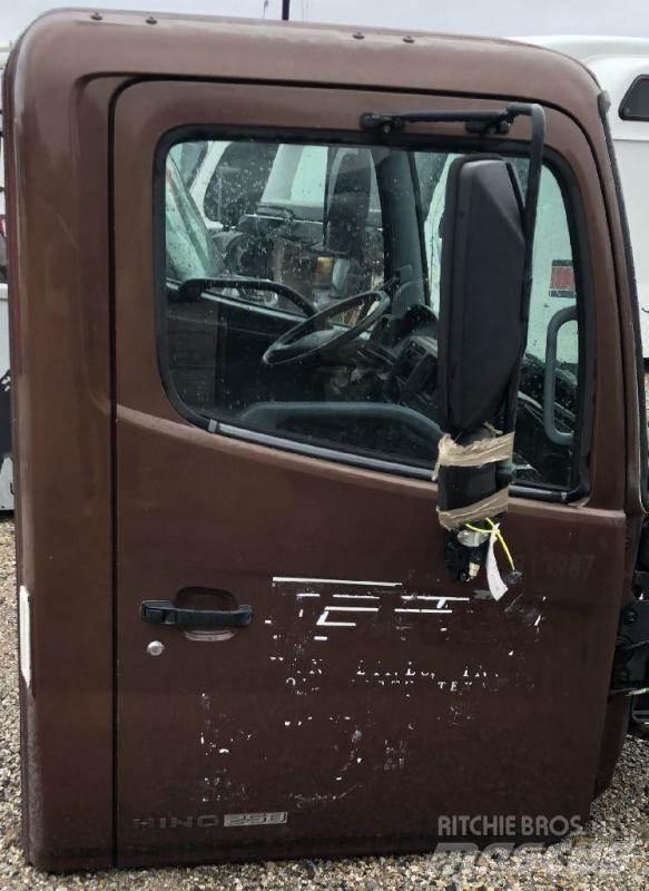 Hino 238 Ostale kargo komponente