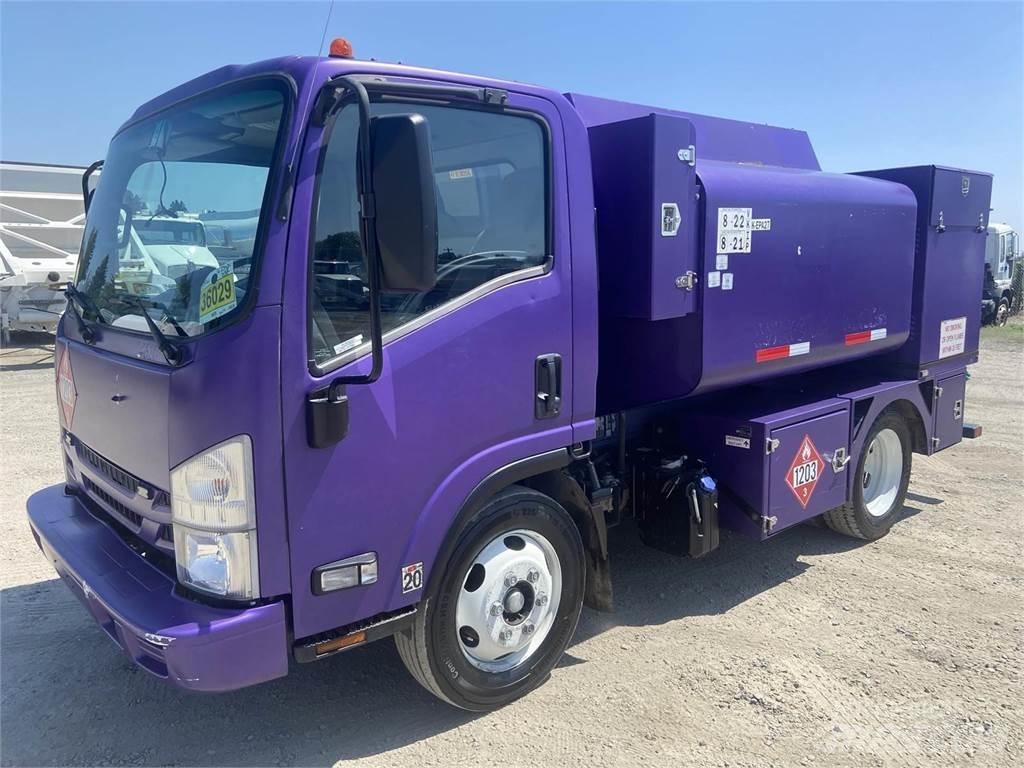 Isuzu NQR Kamioni cisterne