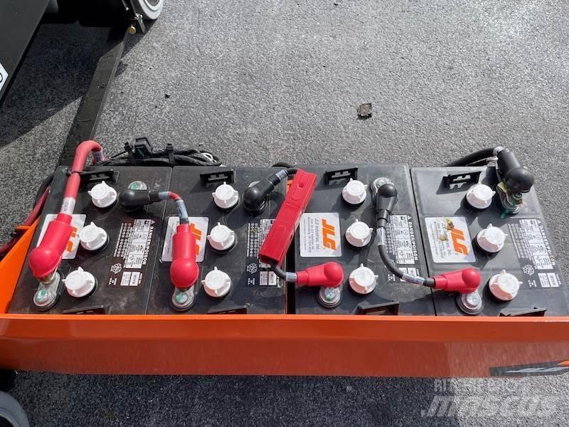 JLG R1932 Makazaste platforme