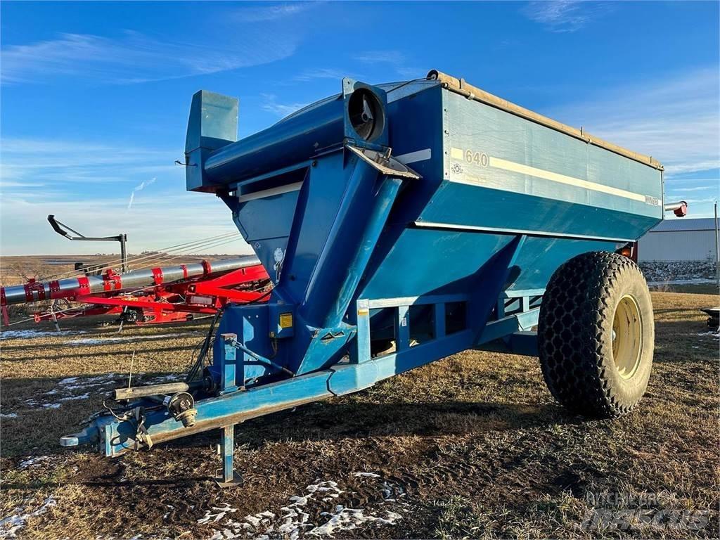 Kinze 640 Prikolice za zrno