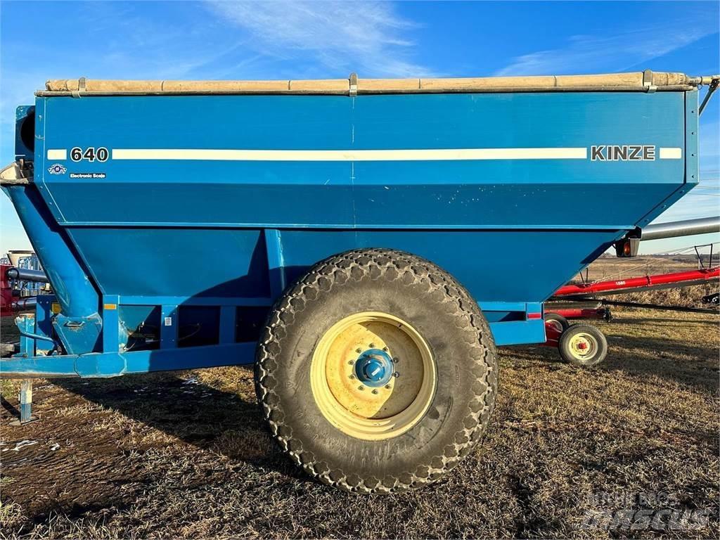 Kinze 640 Prikolice za zrno