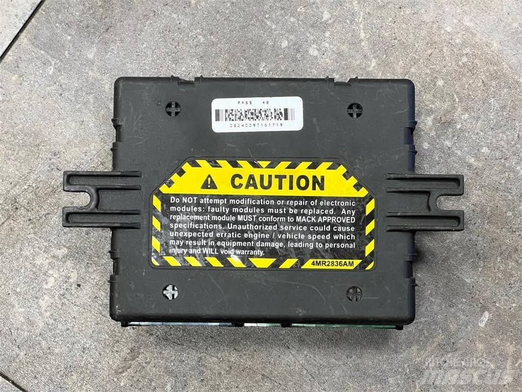 Mack  Elektronika