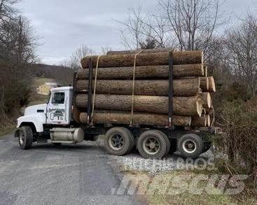Mack CH613 Kamioni za drva Šticari