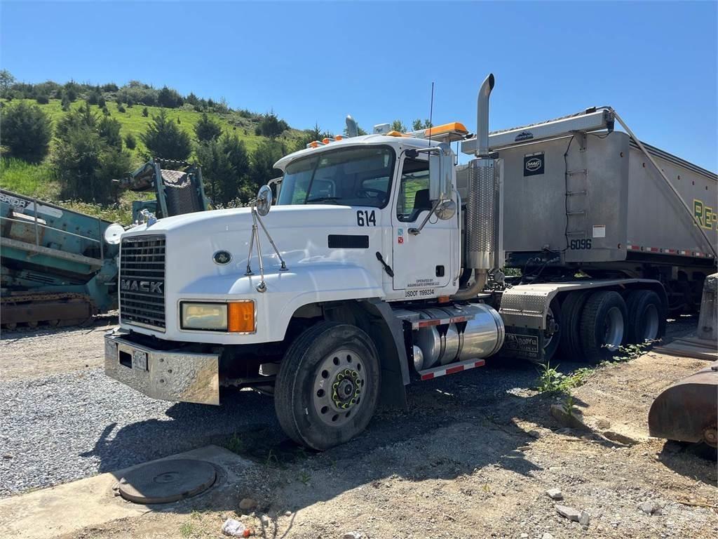 Mack CL733 Ostali kamioni