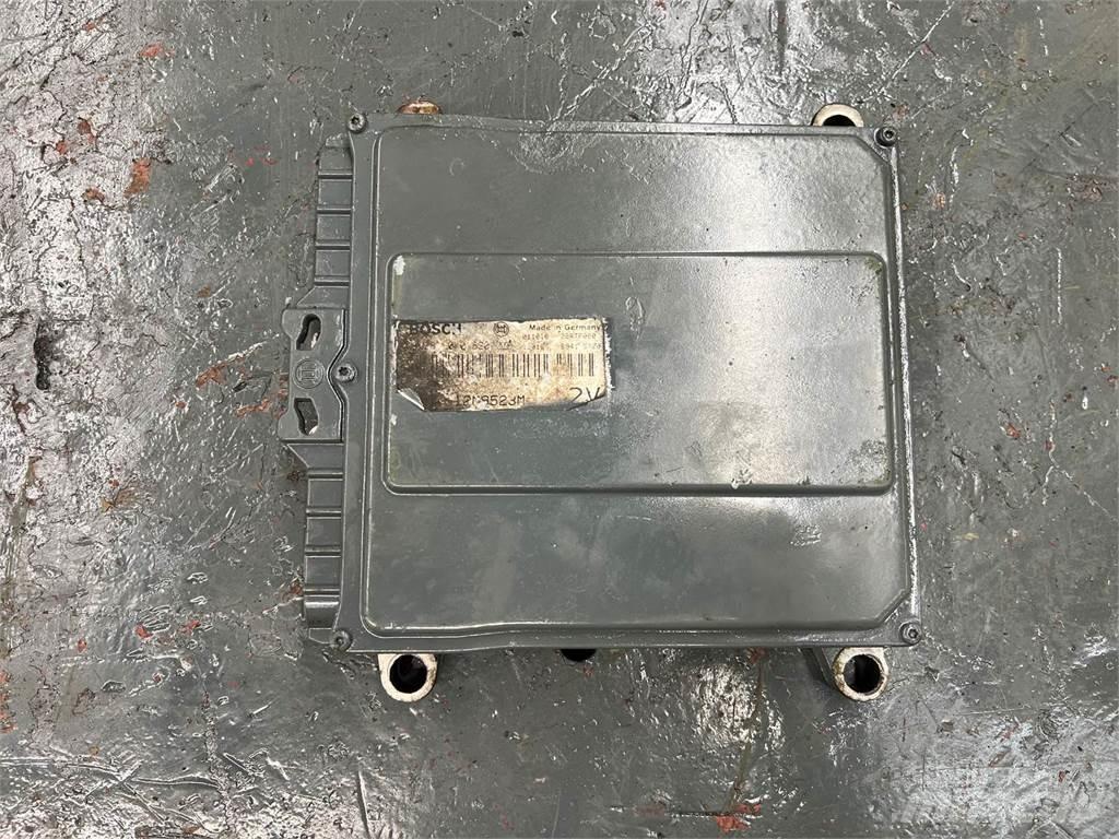 Mack E7 Elektronika