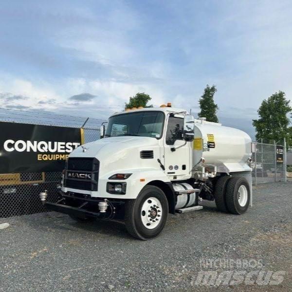 Mack MD642 Kamioni cisterne