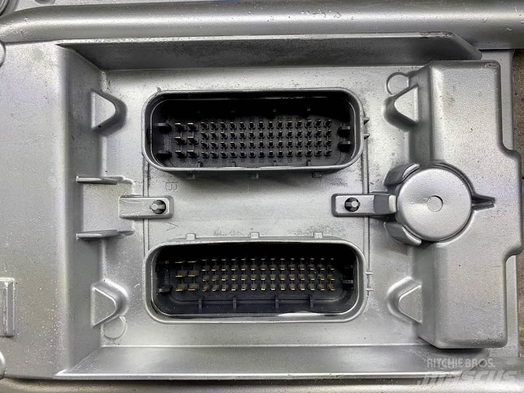Mack MP7 Elektronika