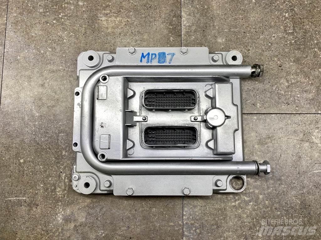 Mack MP7 Elektronika
