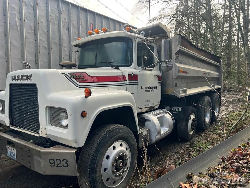 Mack RD600 Kiperi kamioni