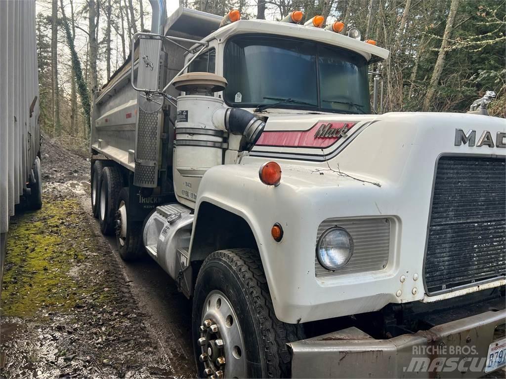 Mack RD600 Kiperi kamioni