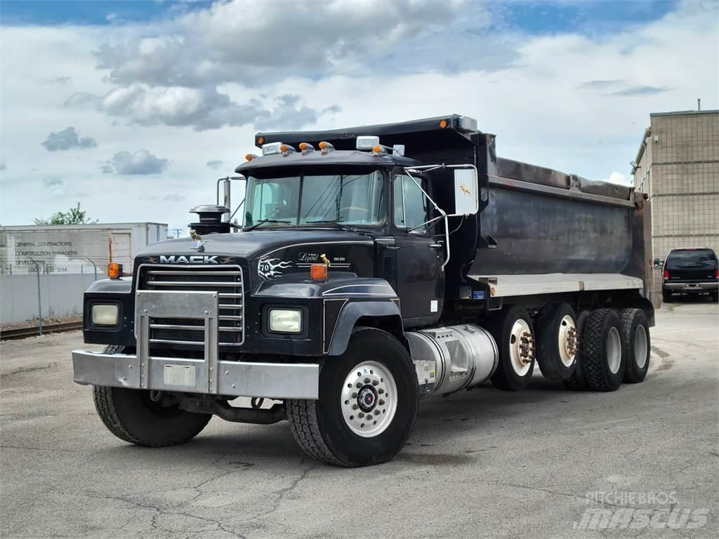 Mack RD690 Kiperi kamioni