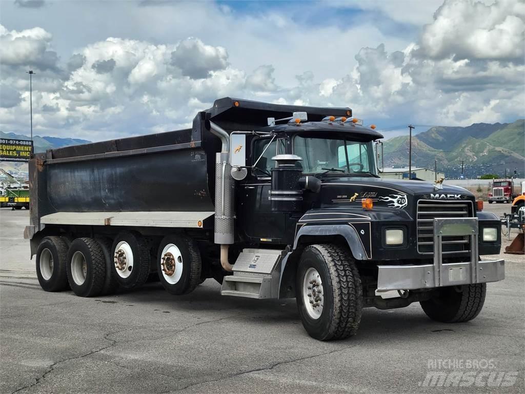 Mack RD690 Kiperi kamioni