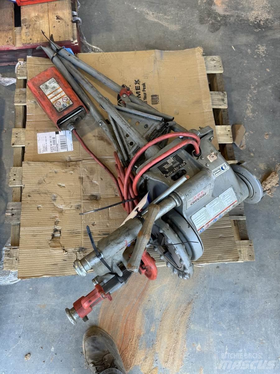  Ridgid 300 Mašine za savijanje cevi