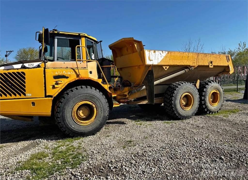 Volvo A25E Kiperi kamioni