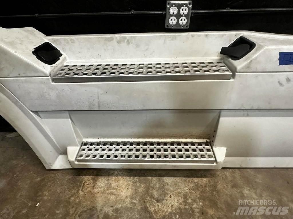 Volvo VNL Ostale kargo komponente