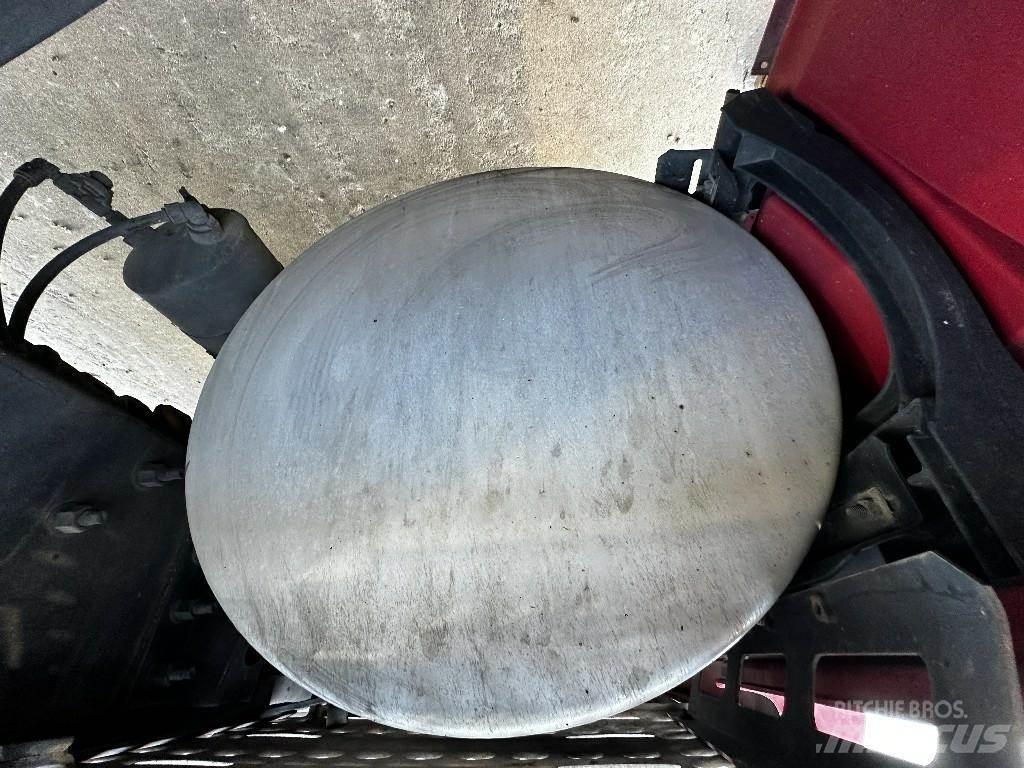 Volvo VNL Kamioni cisterne