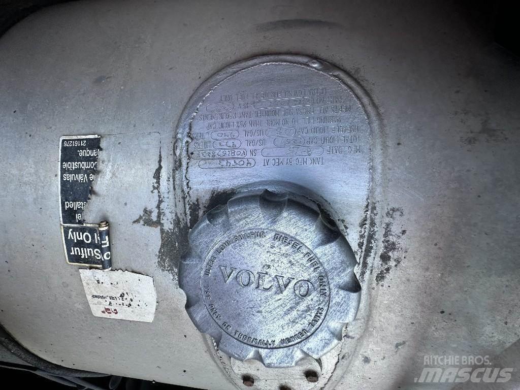 Volvo VNL Kamioni cisterne