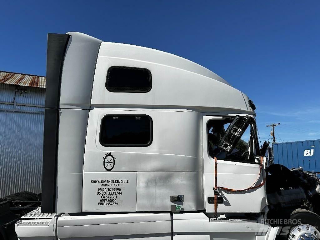 Volvo VNL Ostale kargo komponente