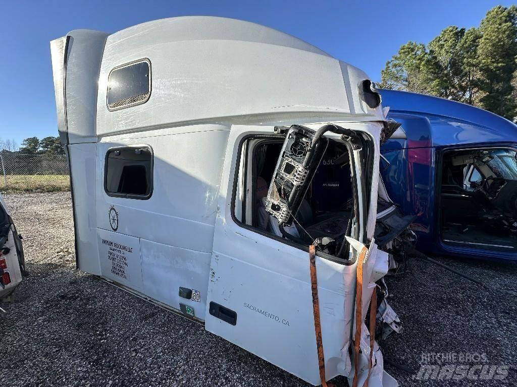Volvo VNL Ostale kargo komponente