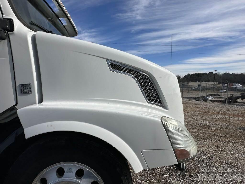 Volvo VNL Ostale kargo komponente