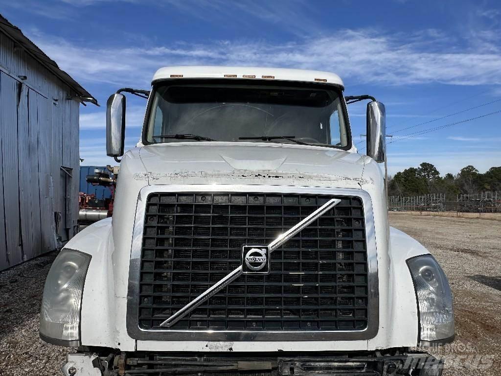Volvo VNL Ostale kargo komponente