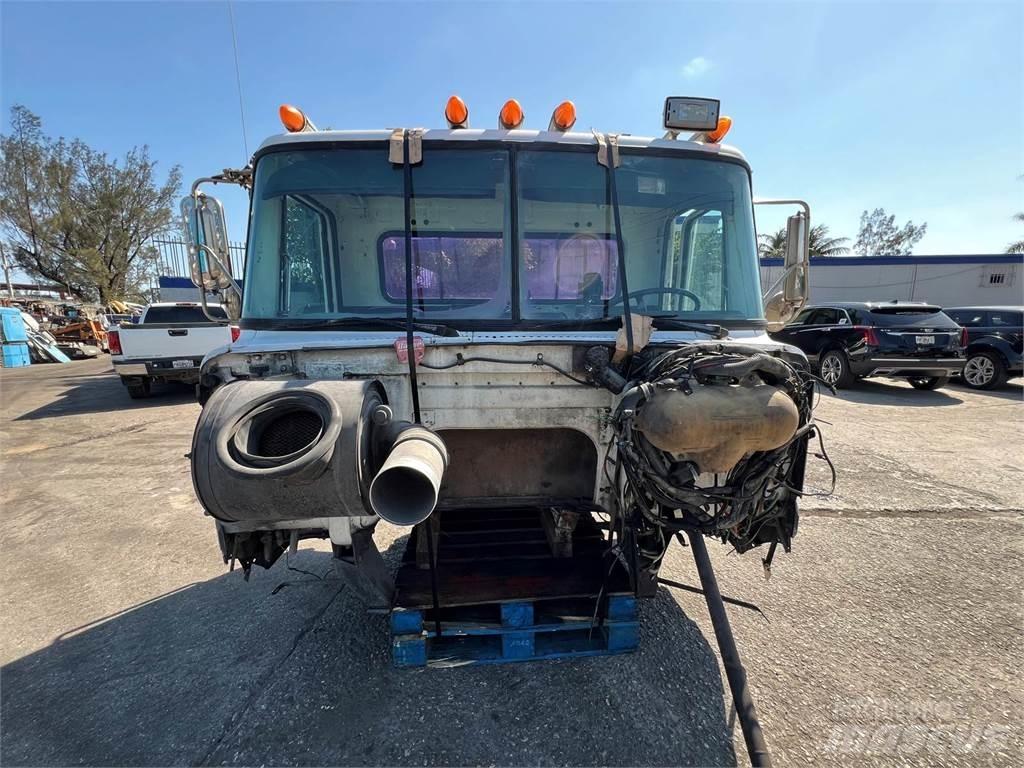 Volvo VNL Ostale kargo komponente