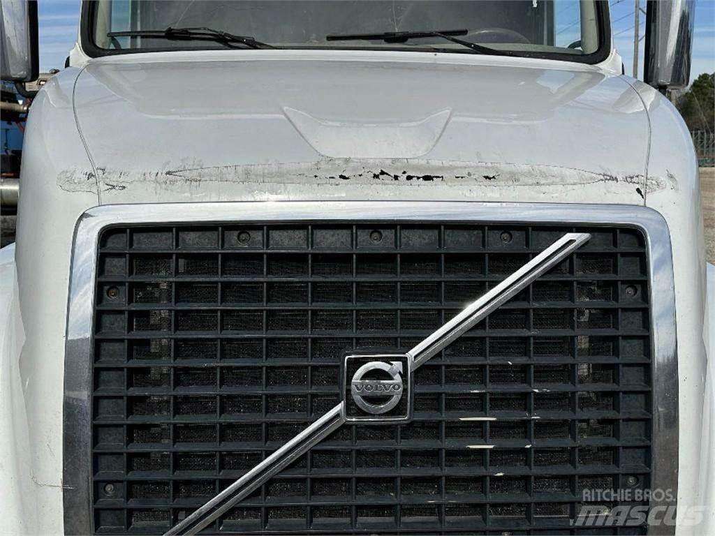 Volvo VNL Ostale kargo komponente