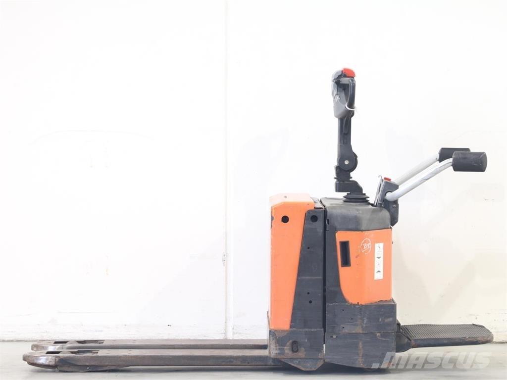 BT LPE200/8 Ručni električni viljuškar