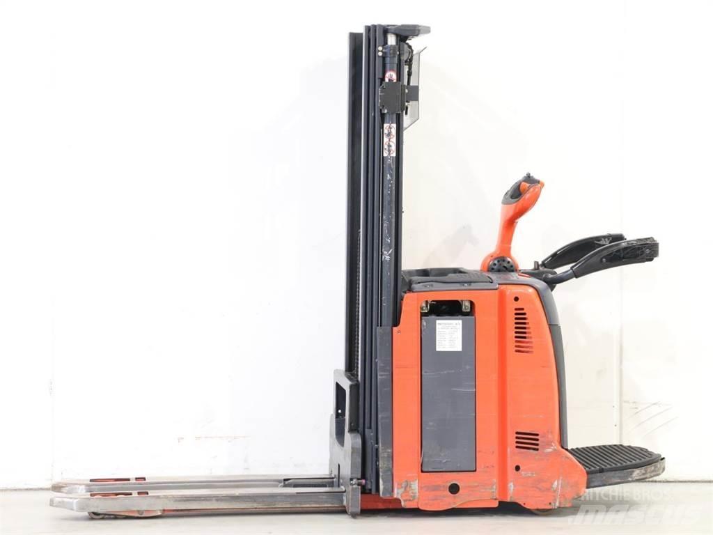 Linde D12AP/133 Ručni električni viljuškar