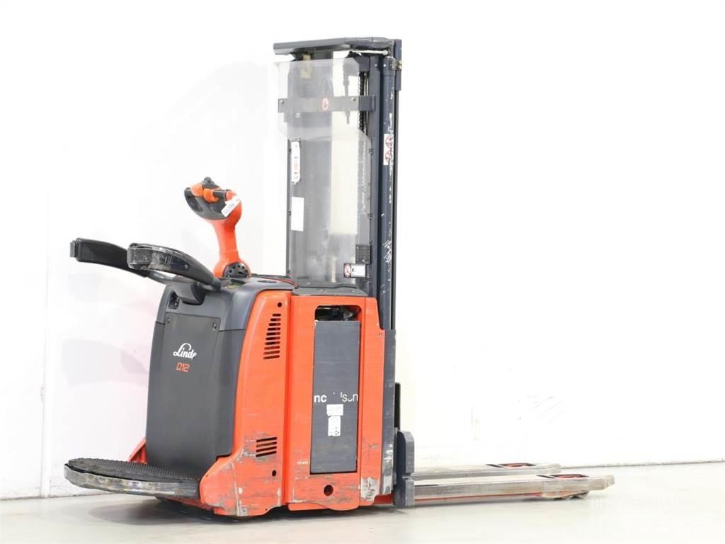 Linde D12AP/133 Ručni električni viljuškar
