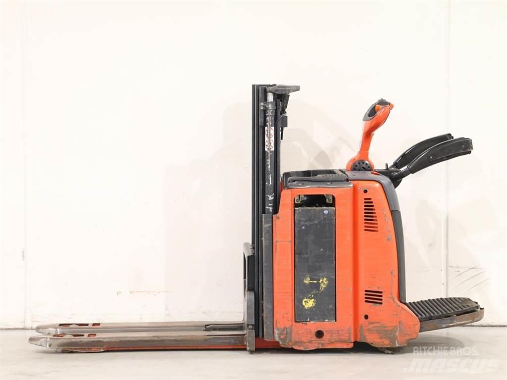 Linde D12AP/133-00 Ručni električni viljuškar