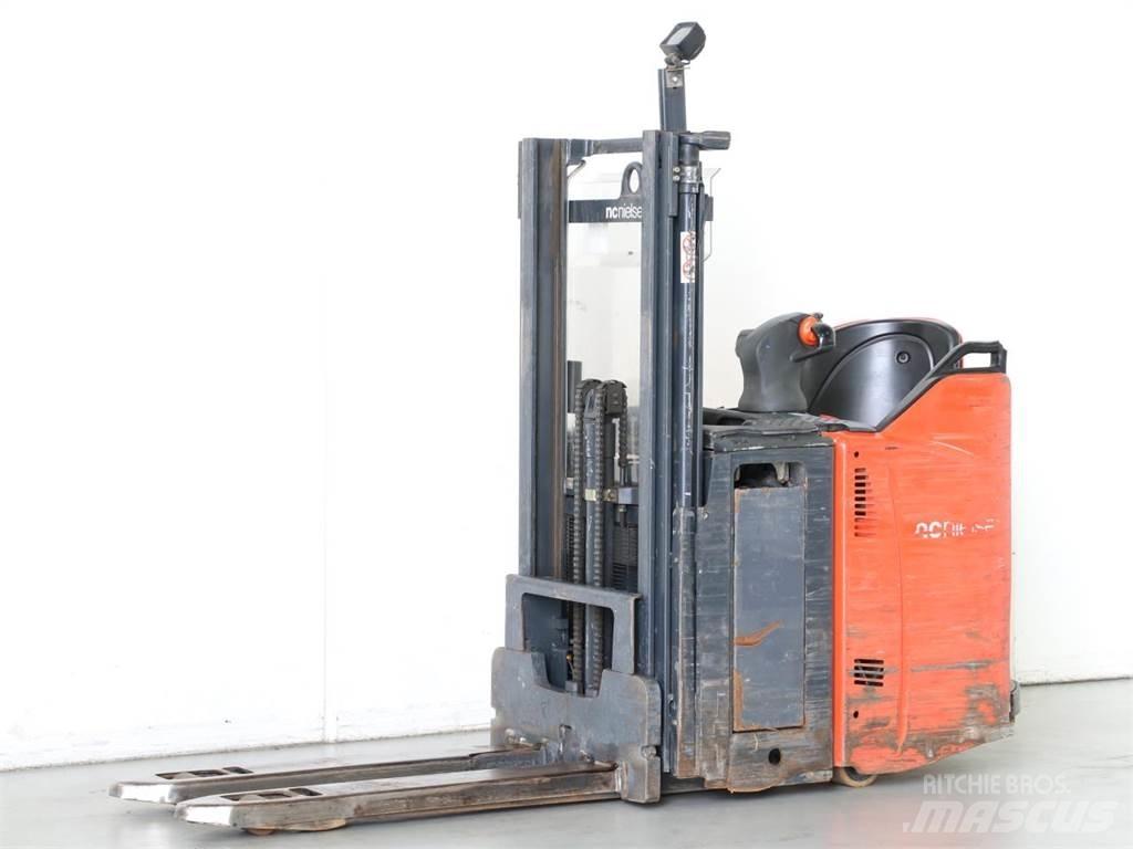 Linde D12SP/133 Ručni električni viljuškar