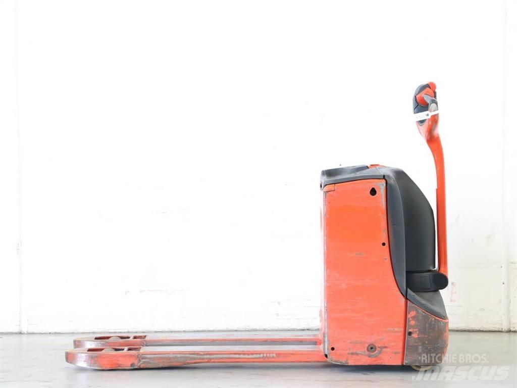 Linde T16/1152-00 Ručni električni viljuškar