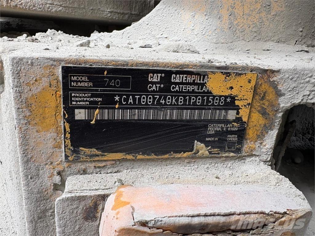 CAT 740 Zglobni damperi