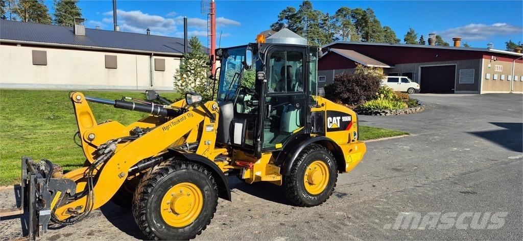 CAT 906M Utovarivači na točkove