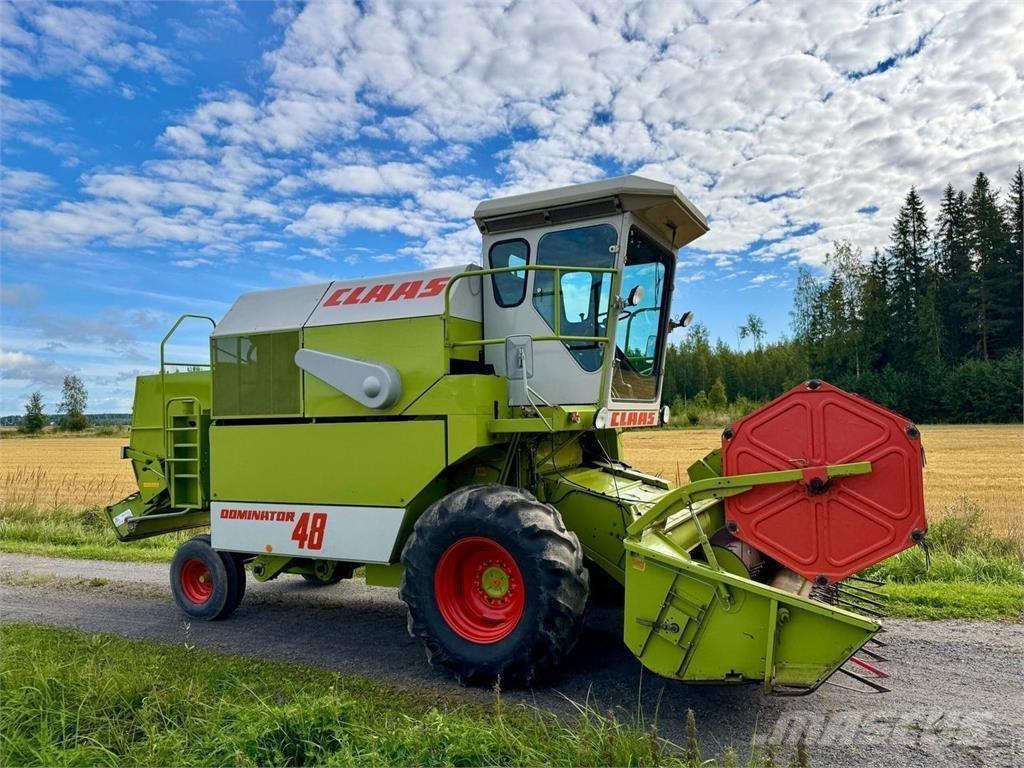 CLAAS 48 Kombajni