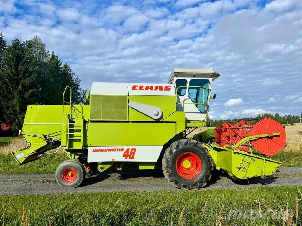 CLAAS 48 Kombajni