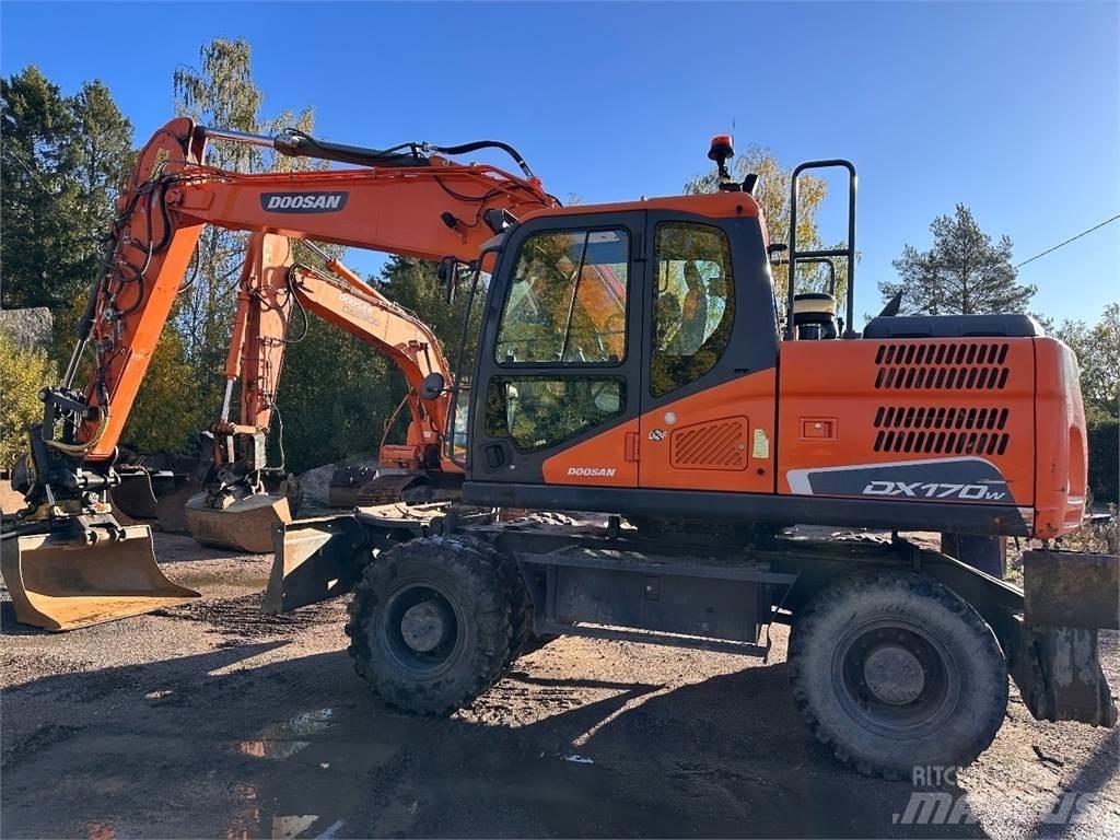 Doosan DX170W-5 Bageri točkaši