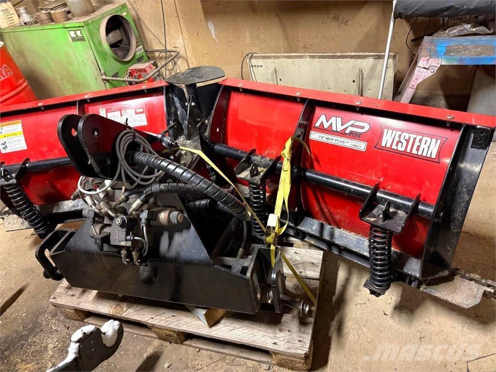 Hilltip Aura Snežne daske i plugovi