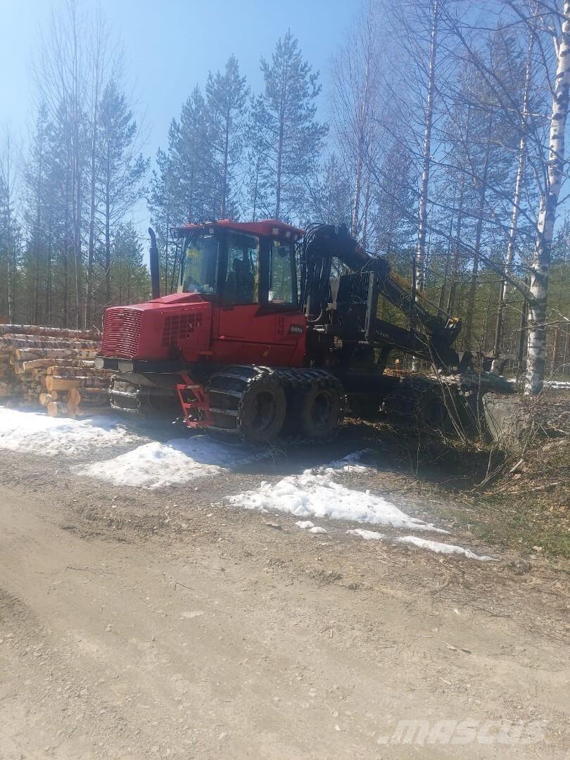 Komatsu 840 TX Forvarderi