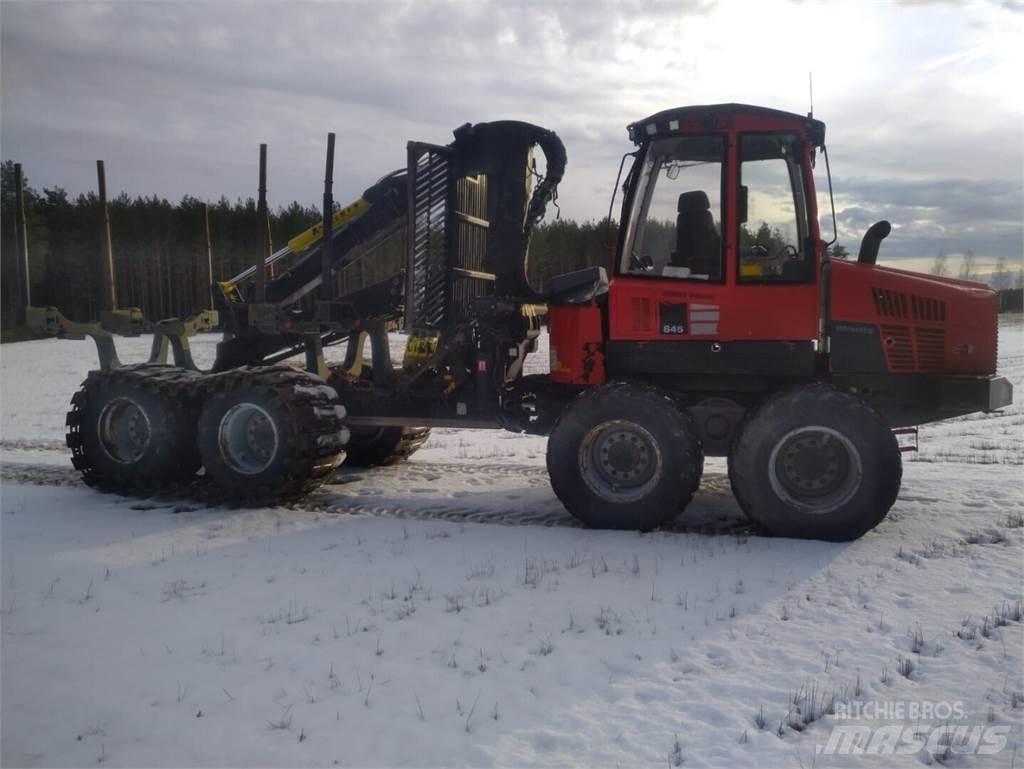 Komatsu 845 Forvarderi