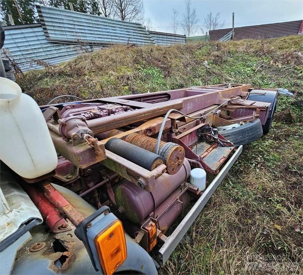 Renault M230ti Rol kiper kamioni sa kukom za podizanje tereta