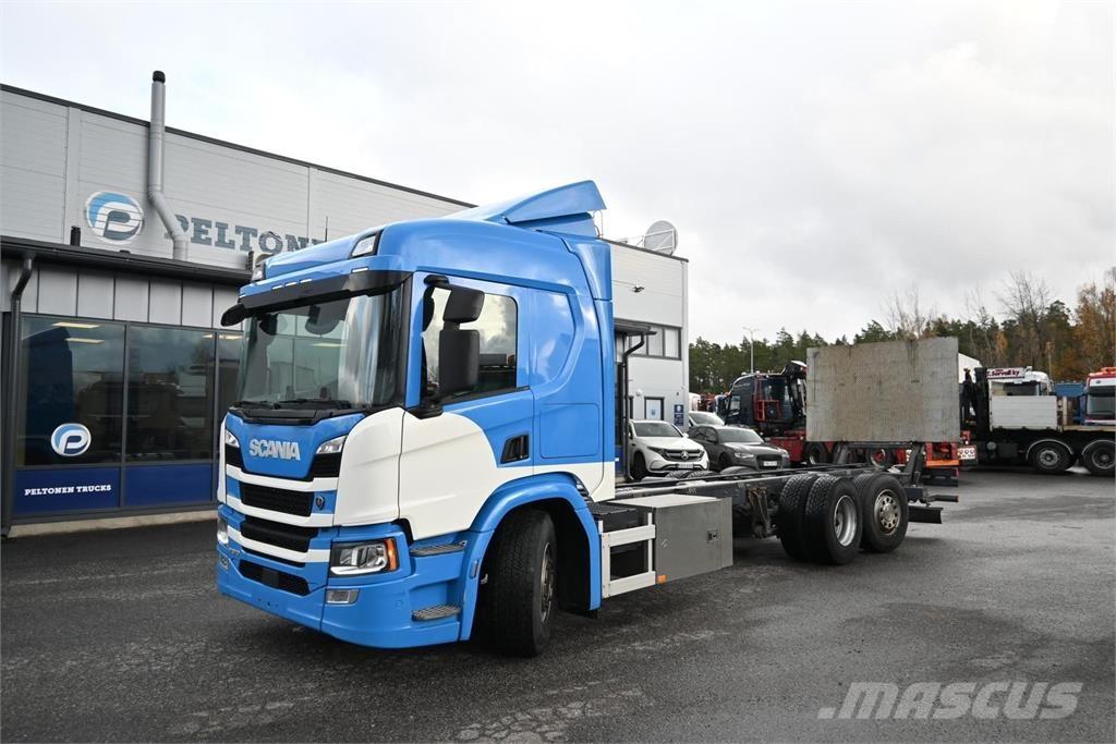 Scania P370 6x2*4 Kamioni-šasije