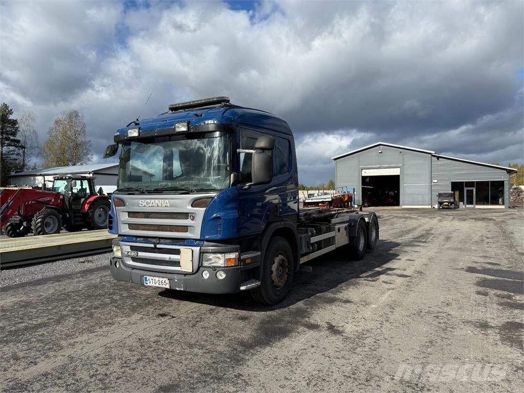 Scania P420 6x2 Rol kiper kamioni sa kukom za podizanje tereta