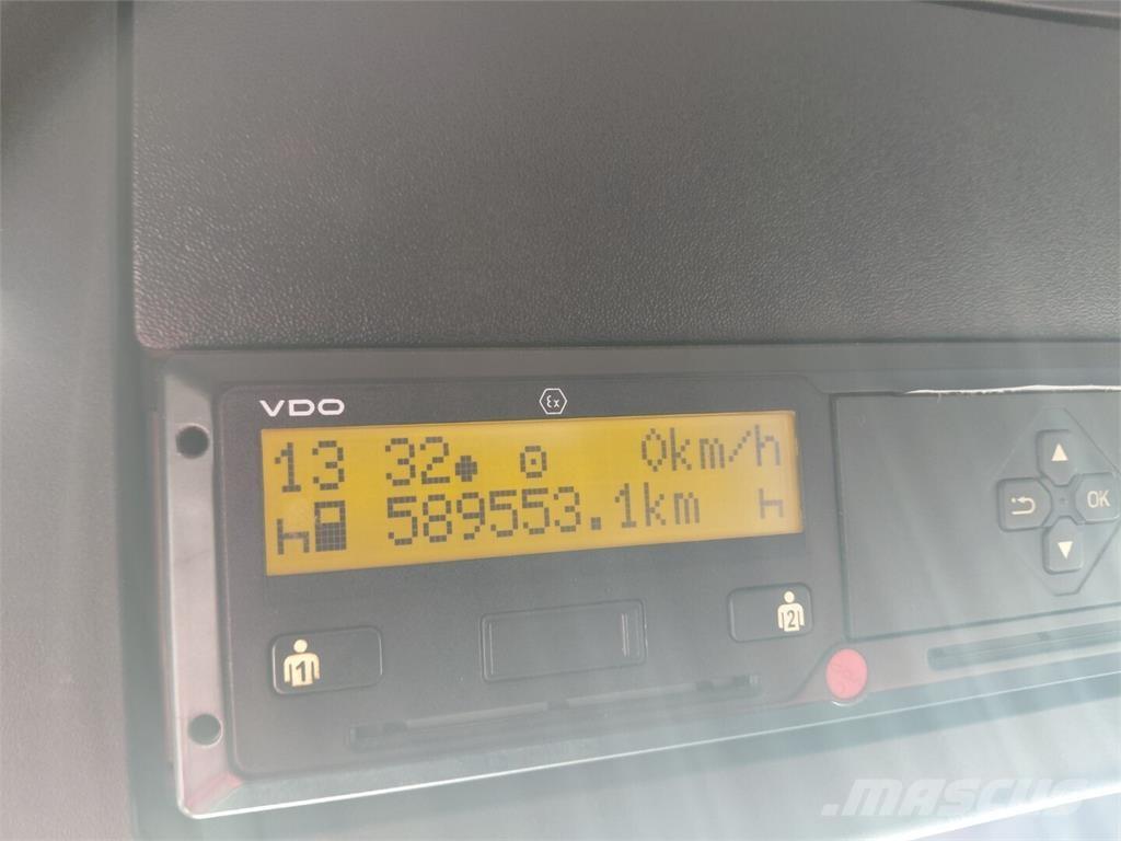 Sisu CM16M 8x4 Kiperi kamioni