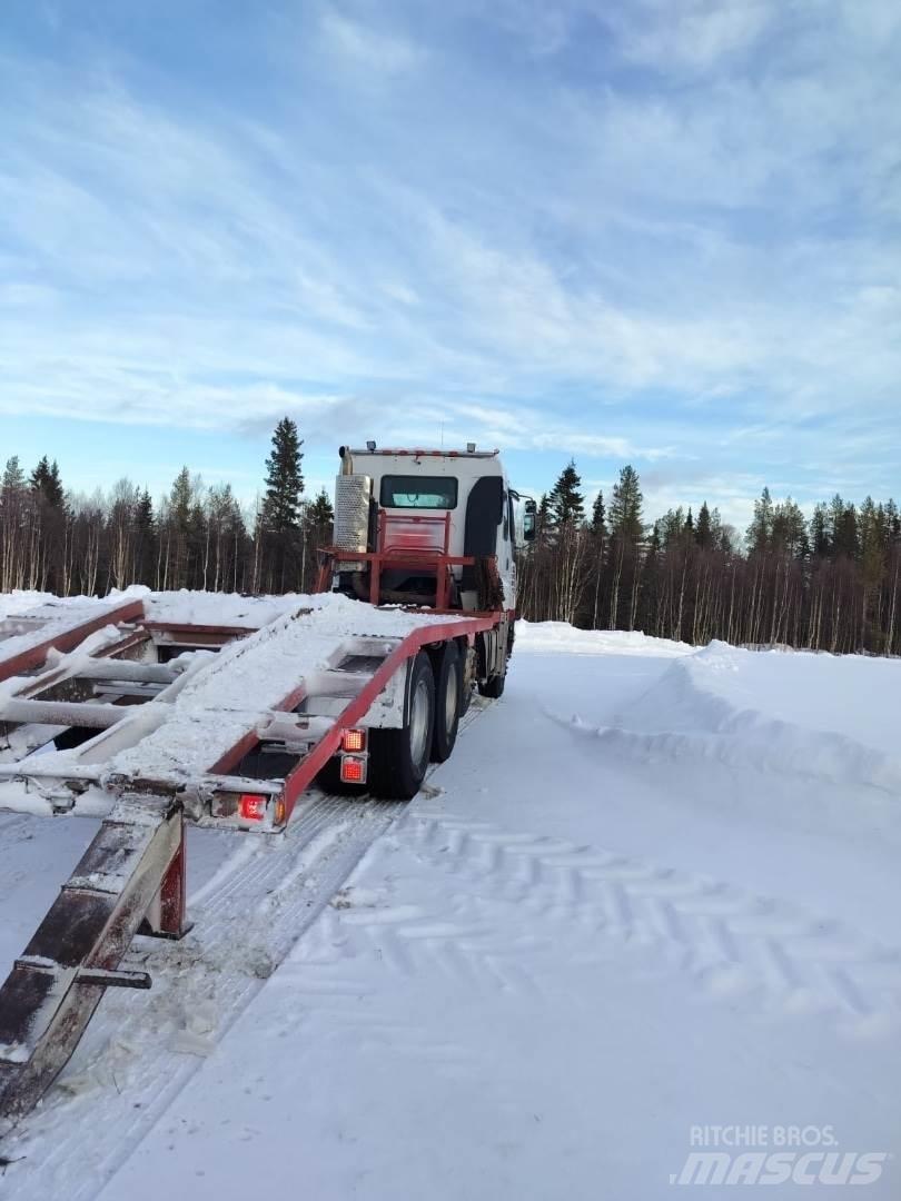 Sisu E13 500HV Autotransporteri